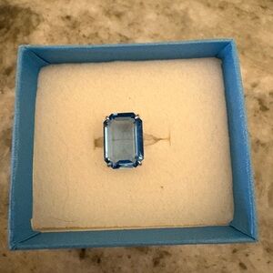 Elegant Blue Gemstone Ring